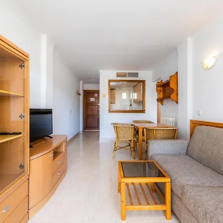 Daire Apto Con Terraza 4 Peguera